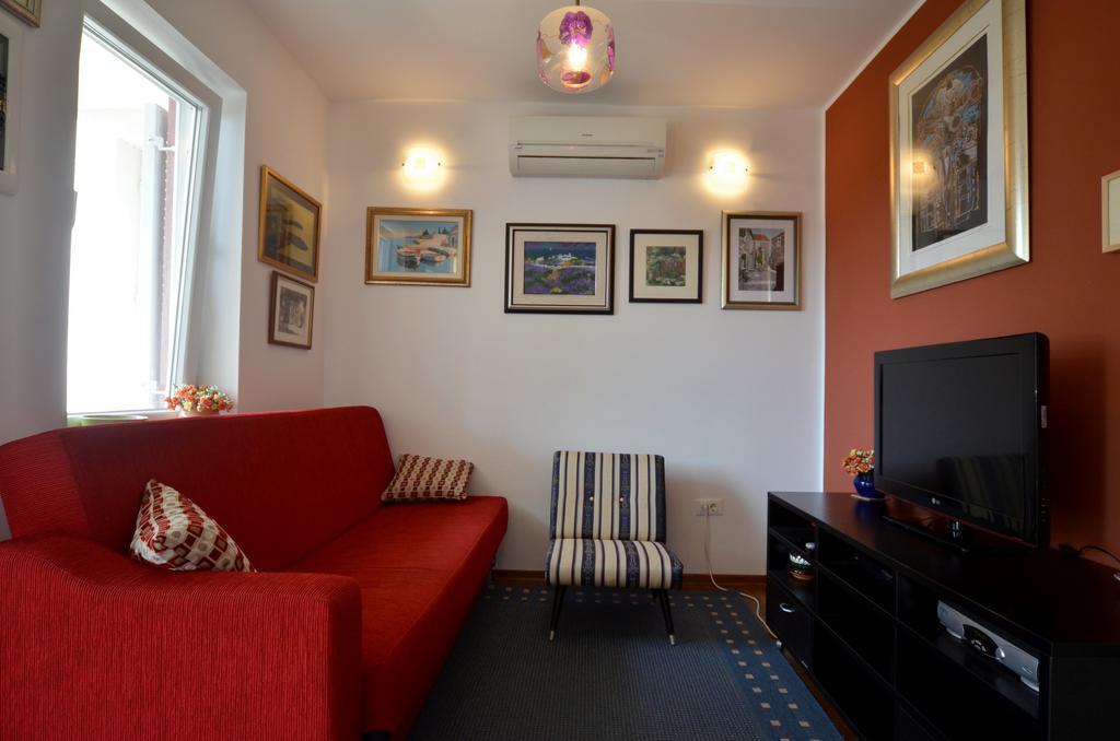Apartment Borik Alma Rovigno Esterno foto